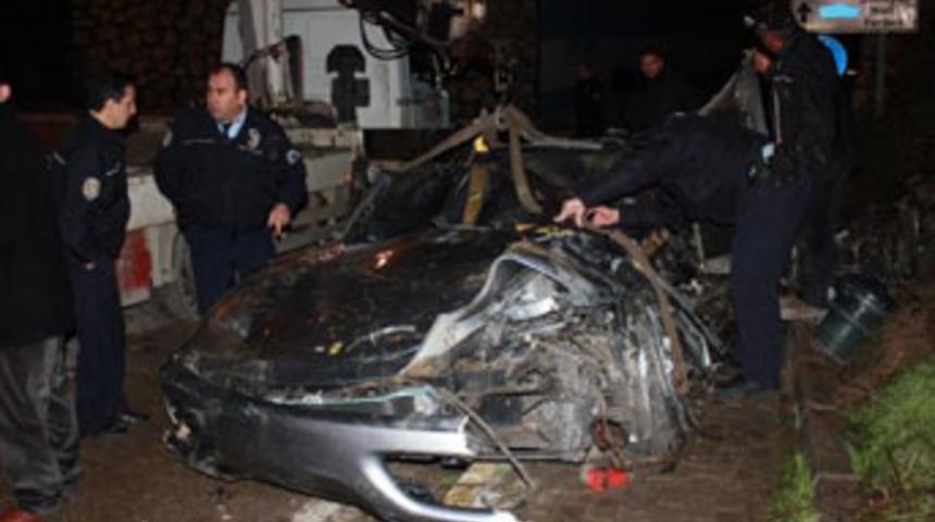 Ferrari ile &ouml;l&uuml;me u&ccedil;tu