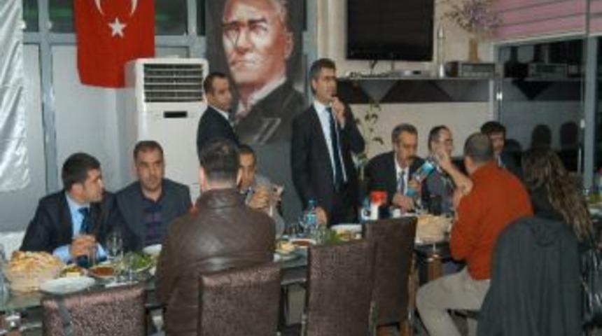 T&uuml;rk Eğitim Sen&rsquo;den Dayanışma Yemeği