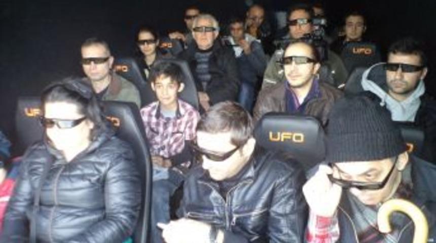 Sim&uuml;lt&ouml;rle 4 Dakikada Uzay Heyecanı