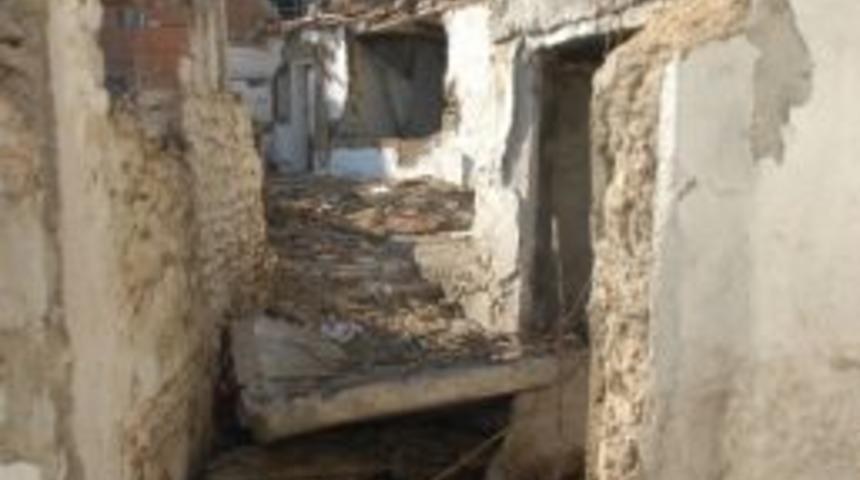 Başkentte Balkon G&ouml;&ccedil;t&uuml;: 1 Yaralı