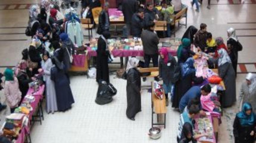 Lise Mezunu &Ouml;ğrenciler, Filistin Yararına Kermes D&uuml;zenledi