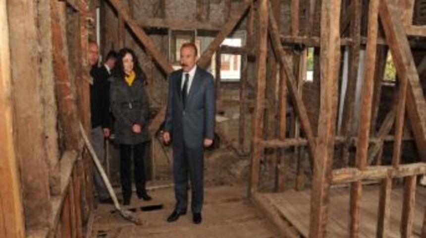 Doğan, Kapanca Sokağı Karış Karış Gezdi