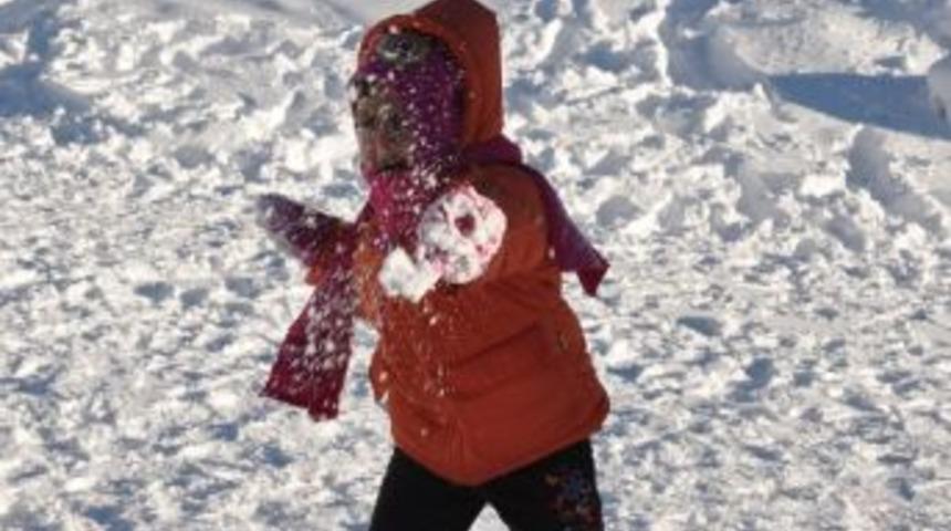 Kartepe'de Kar Kalınlığı 53 Santime Ulaştı