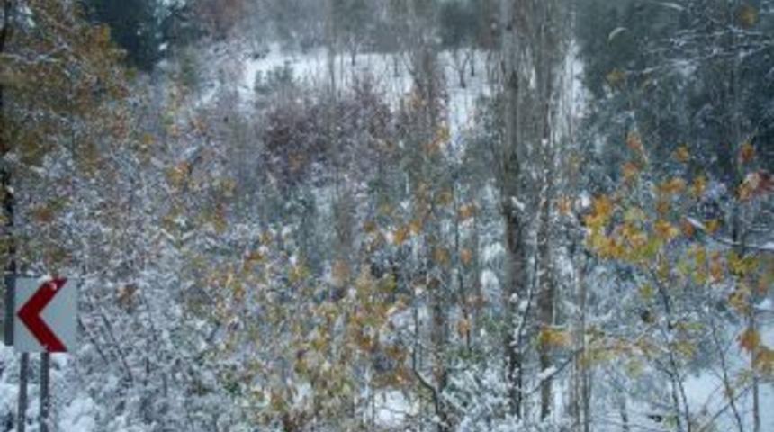 Kazdağları&rsquo;na Mevsimin Ilk Karı D&uuml;şt&uuml;