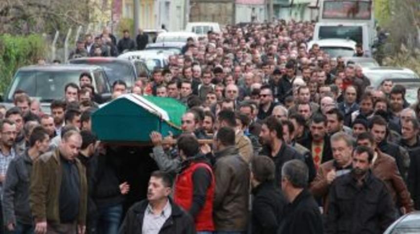 Bursa'da Kazada Hayatını Kaybeden Gen&ccedil; Son Yolculuğuna Uğurlandı