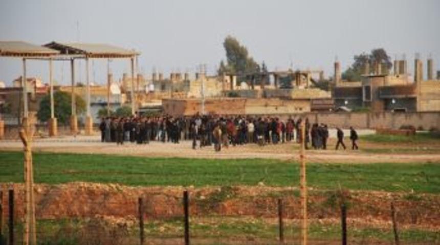 &Ouml;zg&uuml;r Suriye Ordusu Askerleri Toplandı