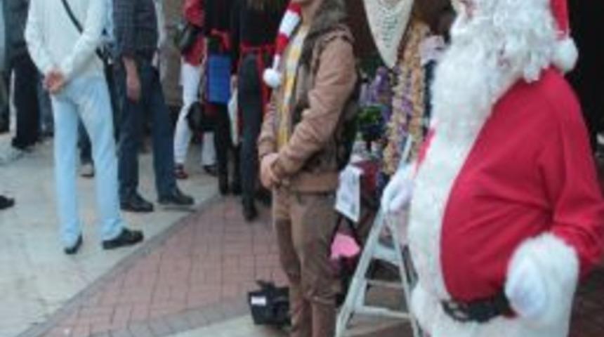 Noel Pazarı Parasıyla Engellilere Seyyar Asans&ouml;r Alınacak