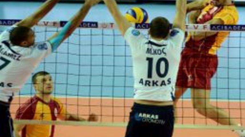Galatasaray: 2 - Arkas Spor: 3