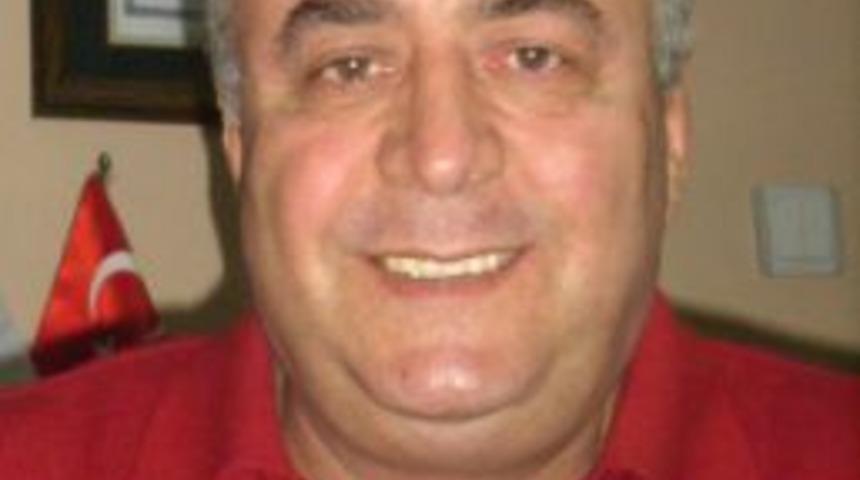 &Ccedil;eşme'de Alabora Olan Tekne: 1 Kişiyi Arama &Ccedil;alışmaları S&uuml;r&uuml;yor