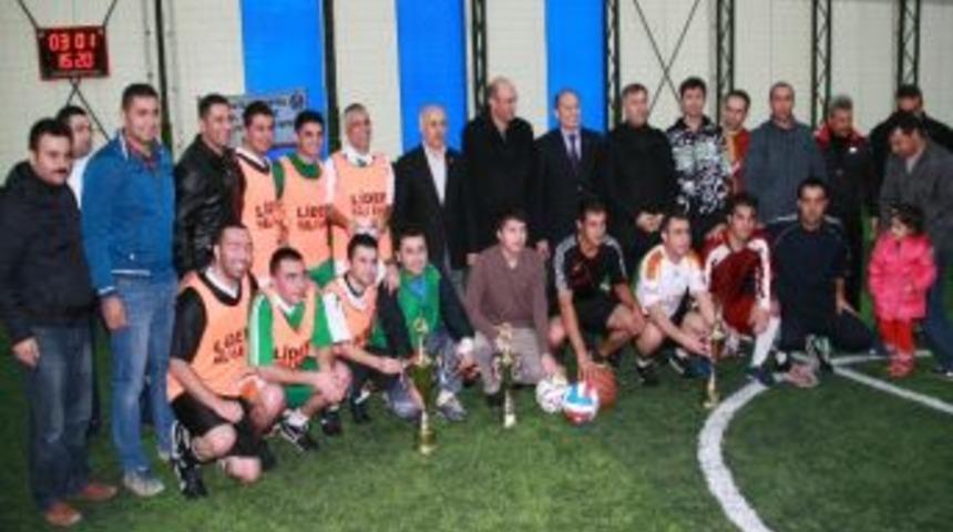 Kurumlar Arası 3. Futbol Turnuvası Sona Erdi