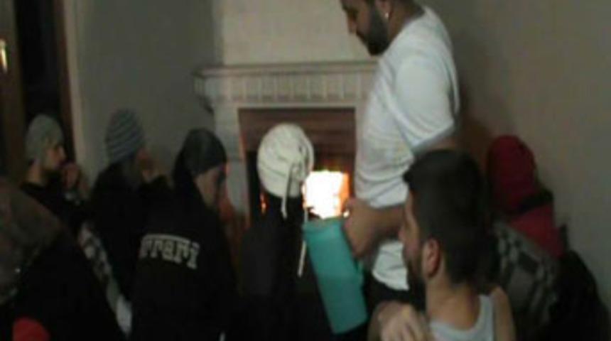 Mahsur kalan dağcılar kurtarıldı