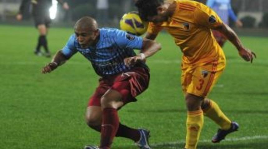 Henrique&rsquo;nin Y&uuml;z&uuml; G&uuml;lm&uuml;yor