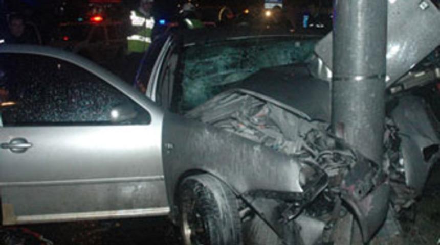 Bakırk&ouml;y'de kaza; 1 &ouml;l&uuml;, 2 yaralı