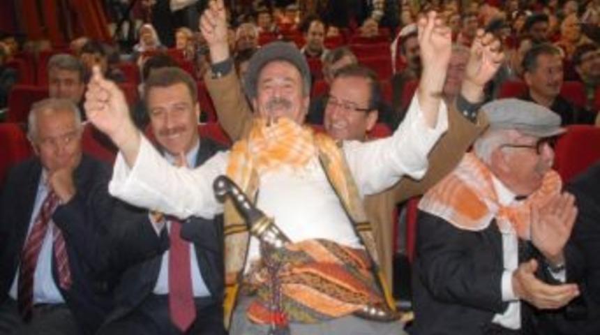 Y&ouml;r&uuml;k Yarenleri Fethiye&rsquo;de Halkı Coşturdu