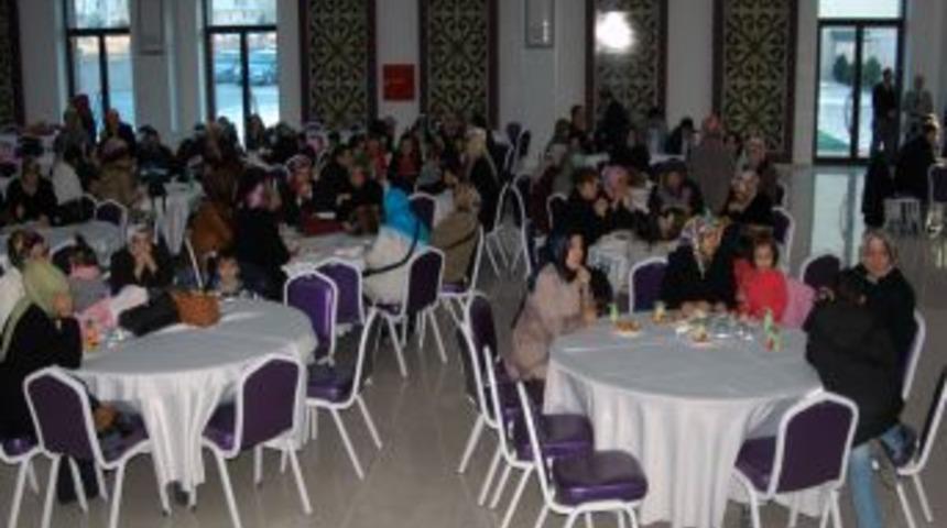 Aktif Eğitim-Sen Genel Başkanı Osman Bah&ccedil;e: Yetmez Ama Evet Diyoruz