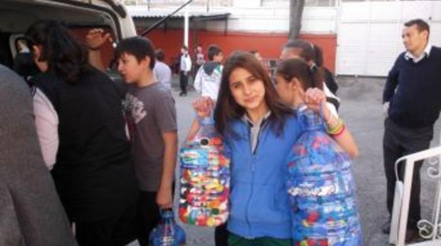 Minik &Ouml;ğrenciler Engelliler I&ccedil;in Kapak Topladı