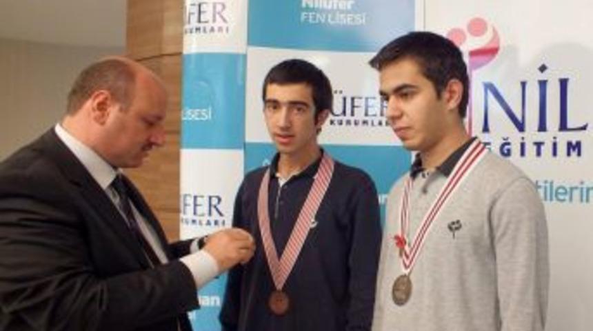 Bursa&rsquo;nın T&Uuml;BİTAK&rsquo;taki Gururları &Ouml;d&uuml;llendirildi