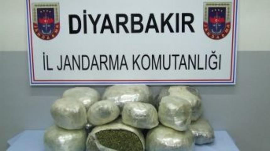 Diyarbakır&rsquo;da 67 Kilogram Esrar Ele Ge&ccedil;irildi