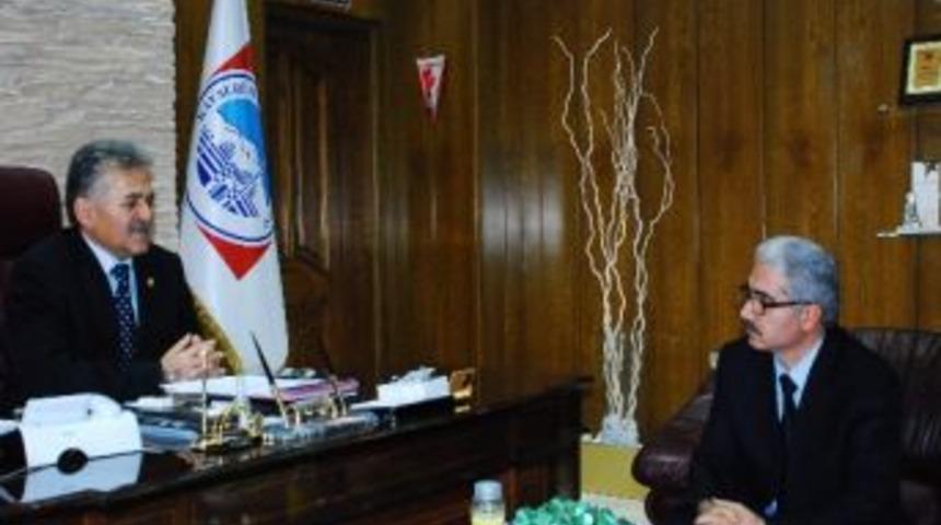 Kamu Hastaneleri Genel Sekteteri Prof. Dr. Ahmet G&ouml;dekmerdan&rsquo;dan Melikgazi Belediyesini Ziyaret