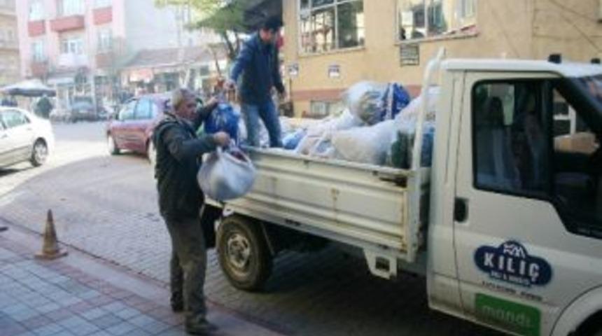 Hisarcık'tan Suriyeli M&uuml;ltecilere Yardım