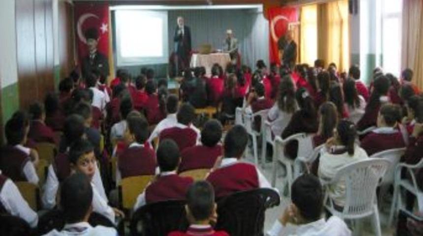 Toplumda Rol Model Kişiler Ilkokul &Ouml;ğrencilerine Başarı Hikayelerini Anlatıyor