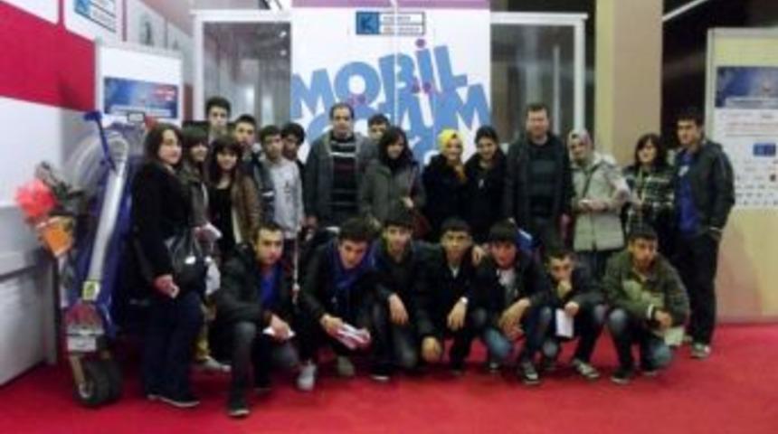 &Ouml;ğrenciler Cebit Bilişim Fuarı'nda