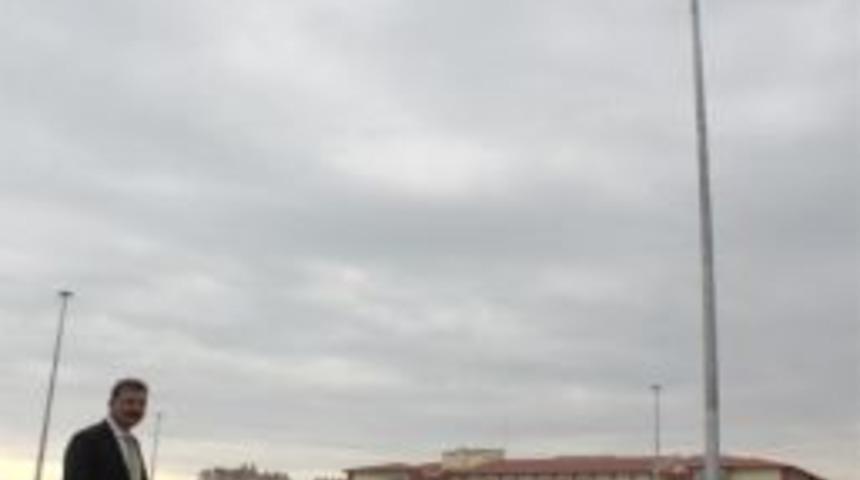 Toroslar&rsquo;da Cumhuriyet Meydanı &Ccedil;alışmaları Devam Ediyor