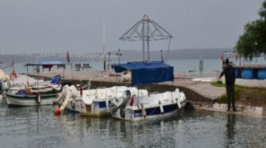 Alabora Olan Teknedeki Cesetlere Ulaşıldı