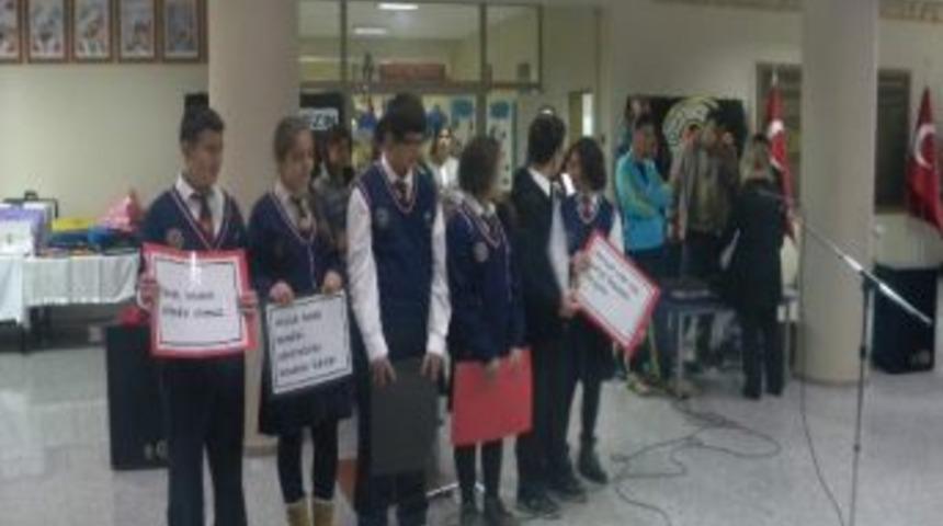 &Uuml;lkem Koleji'nde İnsan Hakları Haftası Kutlamaları