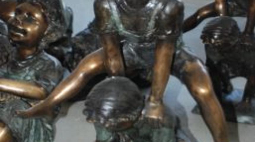 Yalova'da Yaptığı Heykelleri 10 &Uuml;lkeye Satıyor