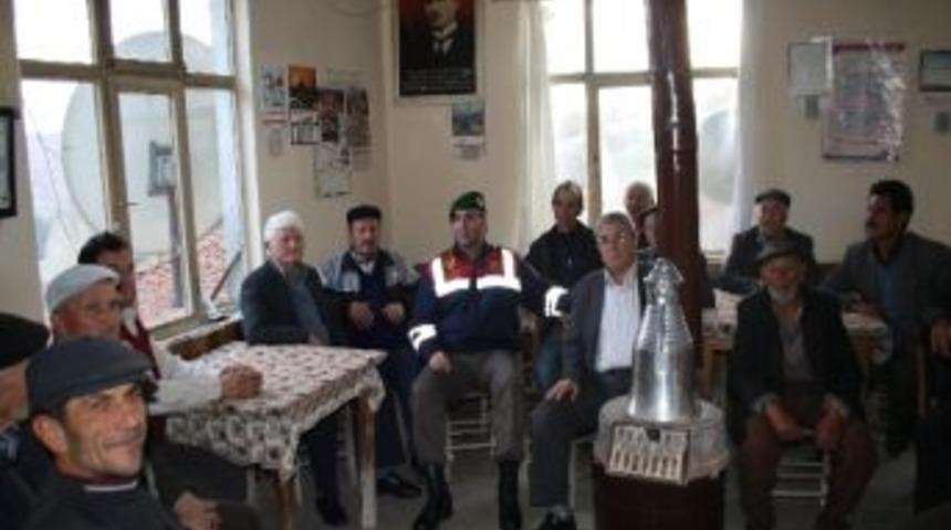 G&ouml;rdes'in K&ouml;ylerinde Jandarmadan "trafikte Yaşam" Eğitimi