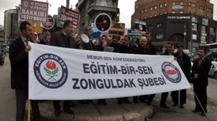 Eğitim-bir-sen, Kamusal Alanda Baş&ouml;rt&uuml;s&uuml;ne &Ouml;zg&uuml;rl&uuml;k Getirilmesi İ&ccedil;in Eylem Yaptı