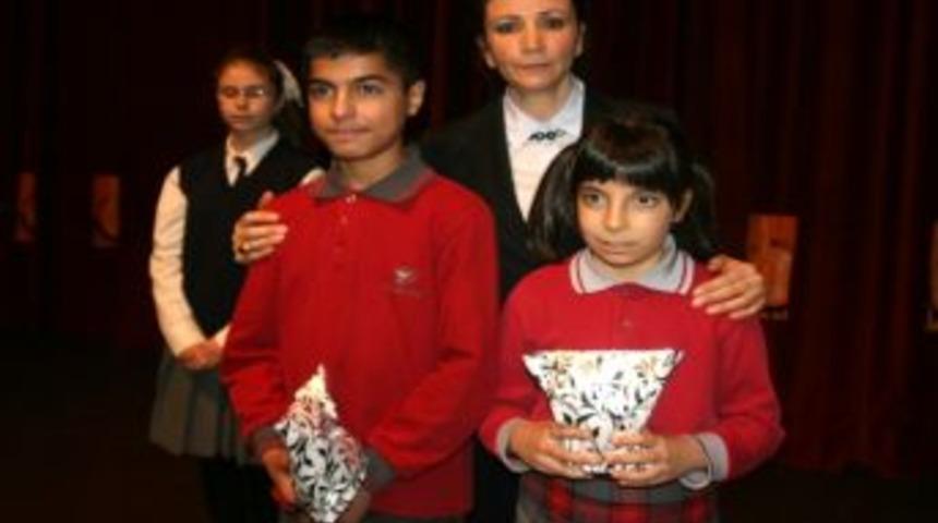 Uşak&rsquo;ta 10 Aralık İnsan Hakları G&uuml;n&uuml; Kutlamaları