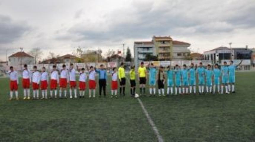 D&uuml;zce&rsquo;de Okul Sporları Futbol M&uuml;sabakaları Başladı