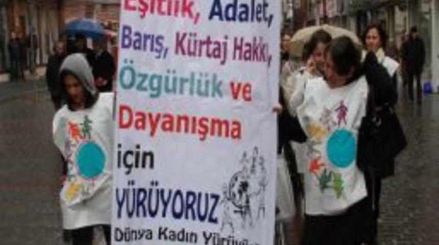 Bursalı Kadınlar Daha Fazla &Ouml;zg&uuml;rl&uuml;k I&ccedil;in Y&uuml;r&uuml;d&uuml;