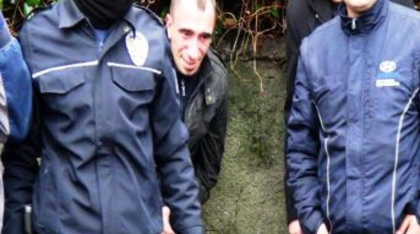 Direksiyonu Kilitlenen Otomobil Hastanelik Etti