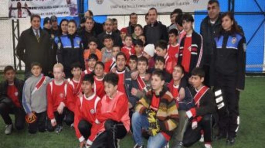 Milli Futbolcu Emre Aşık Muş&rsquo;ta