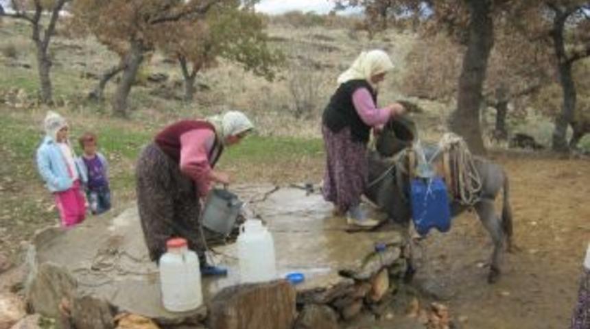 Salihli G&ouml;key&uuml;p'de &Uuml;&ccedil; Mahallenin Şebeke Suyu Yok