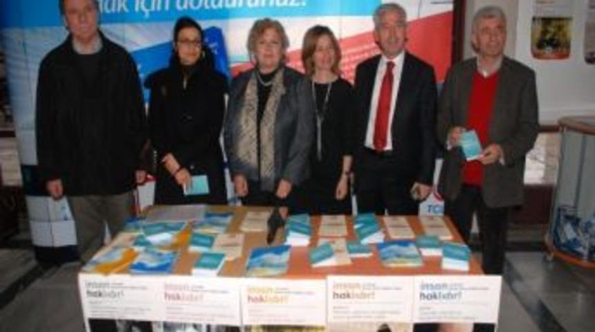 Eskişehir Valiliği Gar'da İnsan Hakları Standı A&ccedil;tı