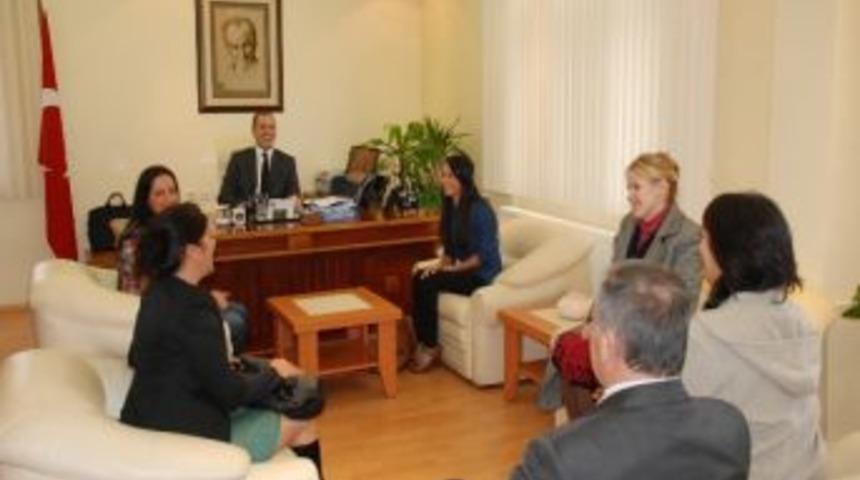 Didim Kaymakamı Avrupalı Anaokul &Ouml;ğretmenlerini Kabul Etti