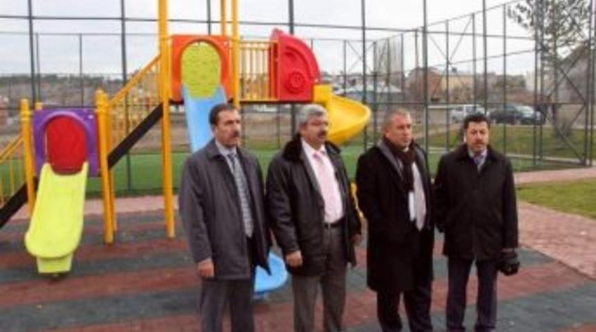 Karşıyaka Mahallesindeki &Ccedil;alışmalar S&uuml;r&uuml;yor