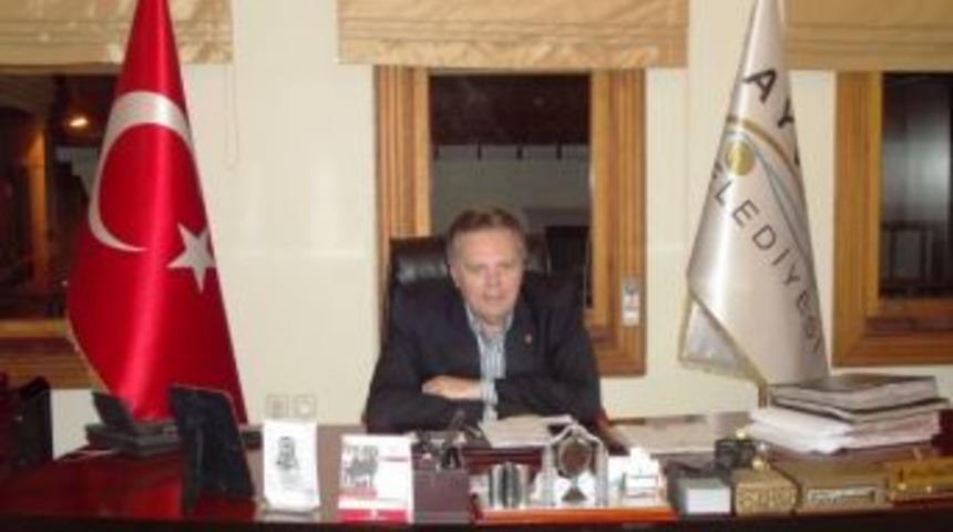 Ayvalık Belediye Başkanı T&uuml;rk&ouml;zen Trafik Kazası Ge&ccedil;irdi