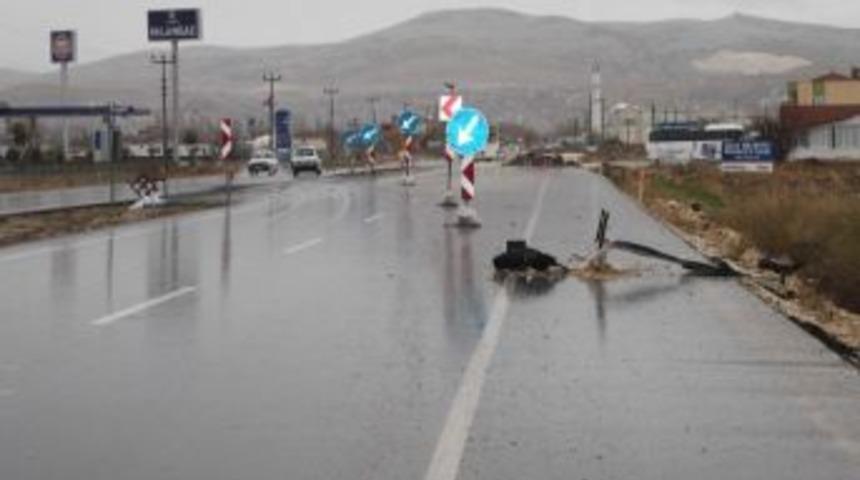 Afyonkarahisar'da Trafik Kazası: 1 &Ouml;l&uuml;