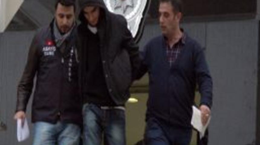 G&ouml;zaltına Alınan Taraftarların Avukatı Da Fanatik &Ccedil;ıktı