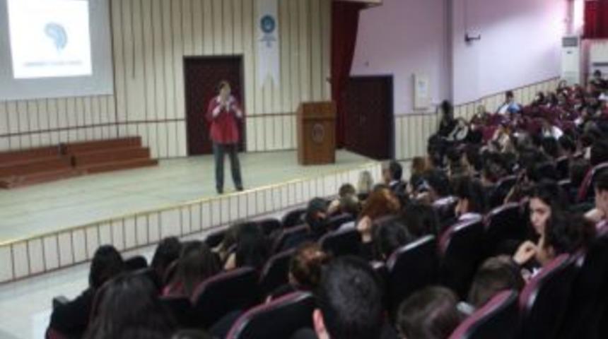 Hızlı Okuma Şampiyonundan Aydınlılara Beyni Etkin Kullanma Semineri