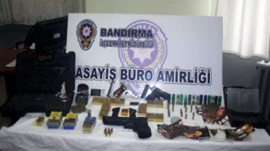 Bandırma'da 478 Adet Mermi Ele Ge&ccedil;irildi