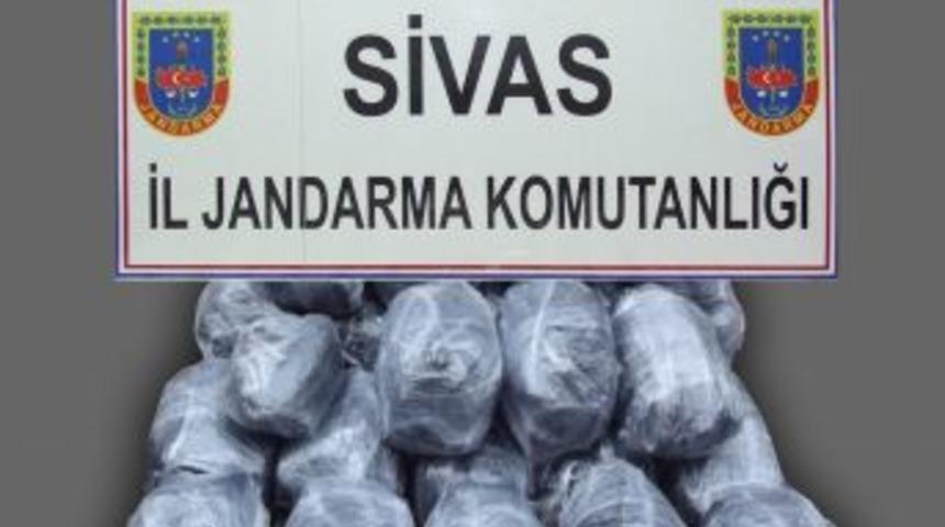 Sivas&rsquo;ta 142 Kilo Esrar Ele Ge&ccedil;irildi