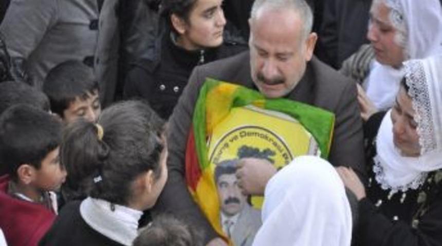 Bdp Şırnak İl Başkan Yardımcısı Yusuf Uğur G&ouml;zyaşları Arasında Defnedildi