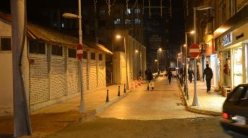 Trafiğe Kapatılan Sokak Tepki &Ccedil;ekiyor