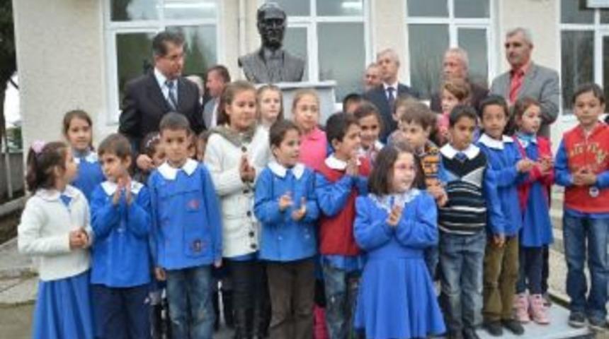 Coca - Cola`dan Yulaflı İlkokulu`na Destek